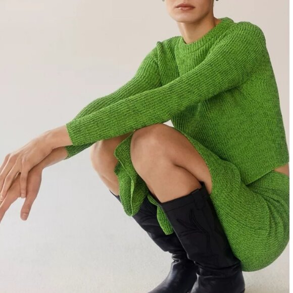 NWOT MANGO Women's Slit Knitted Skirt in Green in Size S - Picture 2 of 16